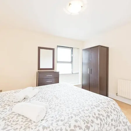 *spacious*citycentre*3bedroom Apt*near*oconnell St Dublin